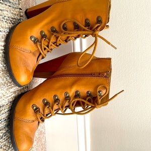 Beautiful tan leather laced boots